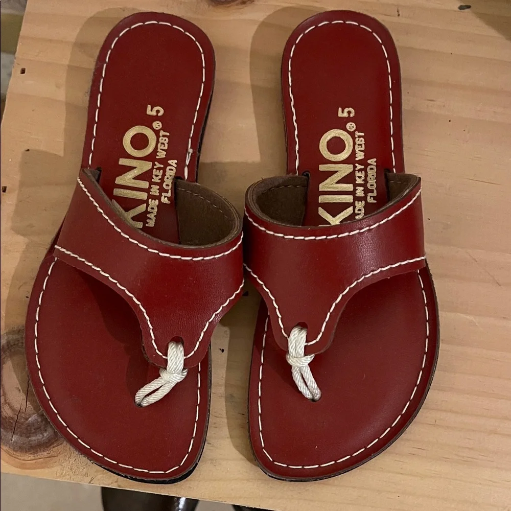 Kino Women's Red Sandals - Picture 1 of 4